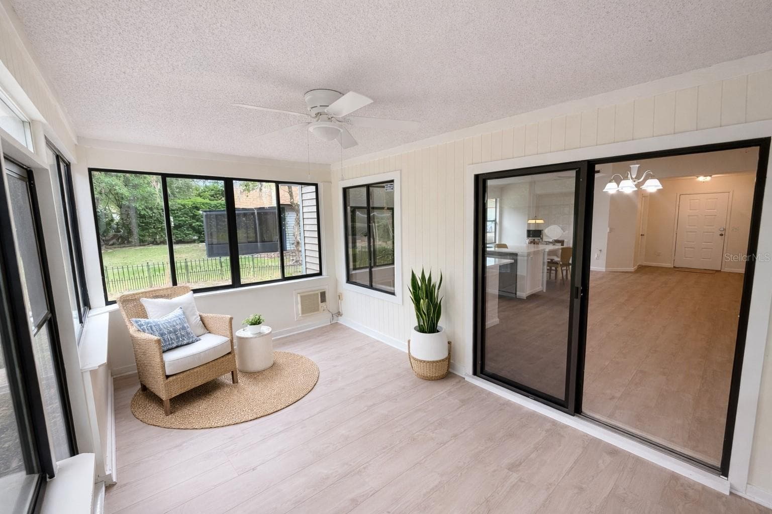 Single Family Residence at 114 SPREADING OAK CT, SANFORD, photo 7 of 13