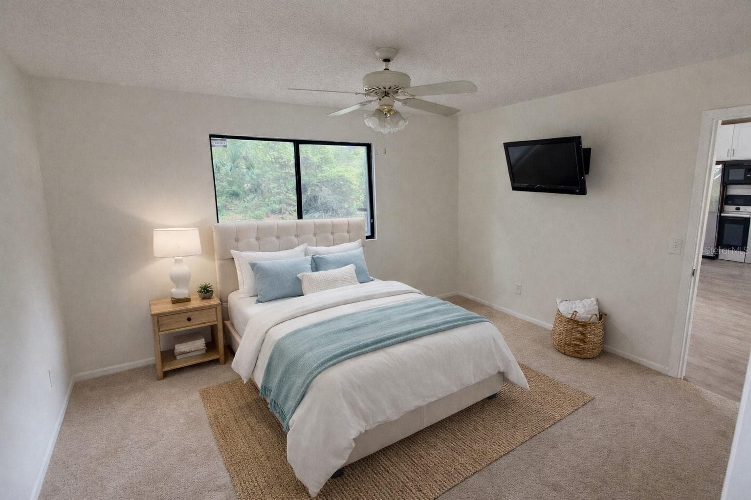 Single Family Residence at 114 SPREADING OAK CT, SANFORD, photo 8 of 13