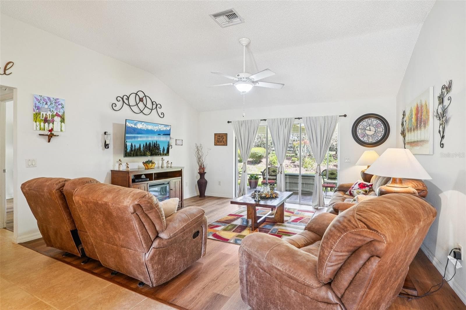 Single Family Residence at 16596 SE 77TH NORTHRIDGE CT, THE VILLAGES, photo 10 of 45
