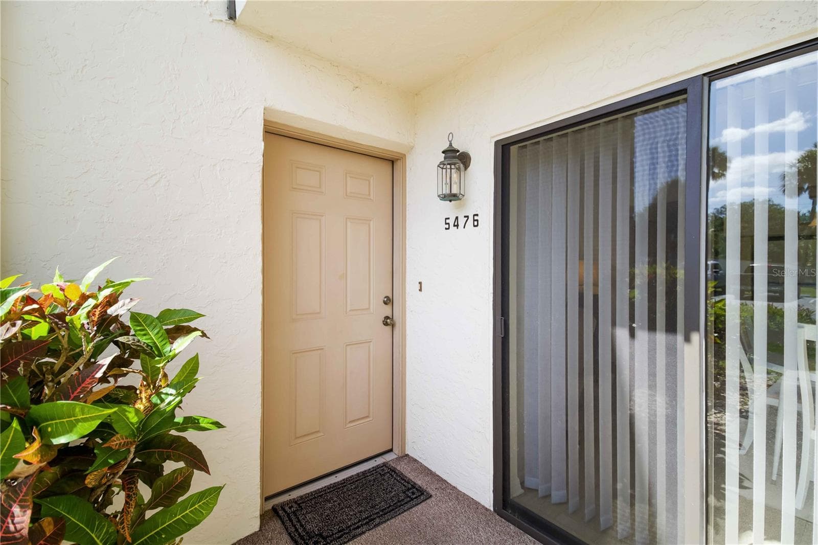 Condominium at 5476 SWIFT RD #19, SARASOTA, photo 4 of 34