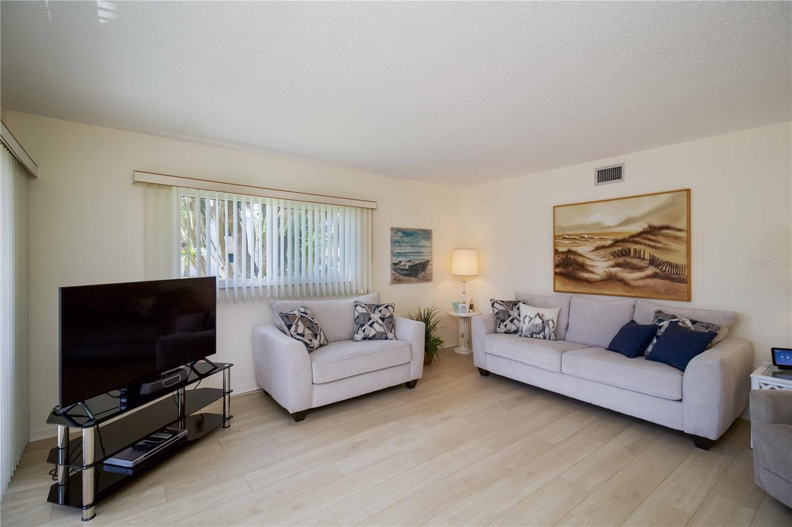 Condominium at 5476 SWIFT RD #19, SARASOTA, photo 5 of 34