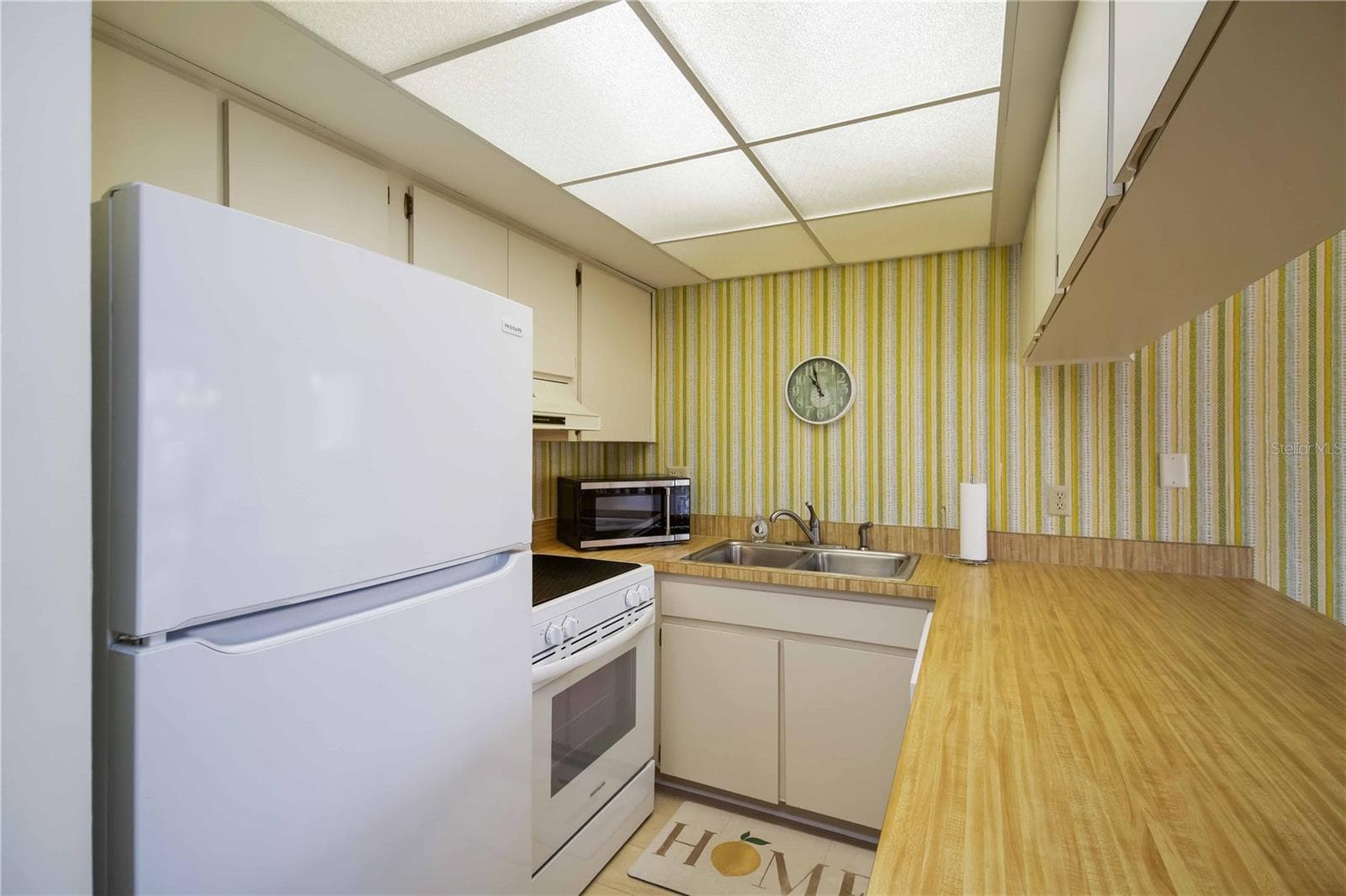 Condominium at 5476 SWIFT RD #19, SARASOTA, photo 15 of 34