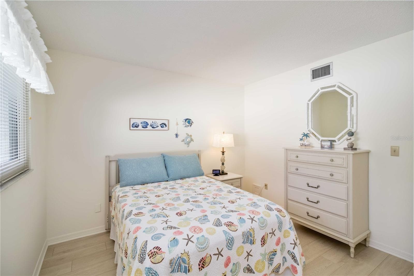 Condominium at 5476 SWIFT RD #19, SARASOTA, photo 21 of 34