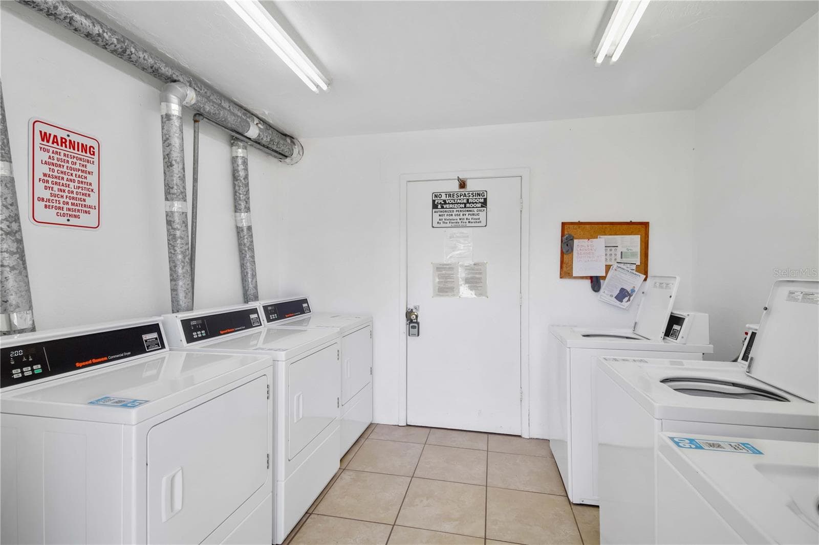 Common Laundry area - 5476 SWIFT RD #19, SARASOTA