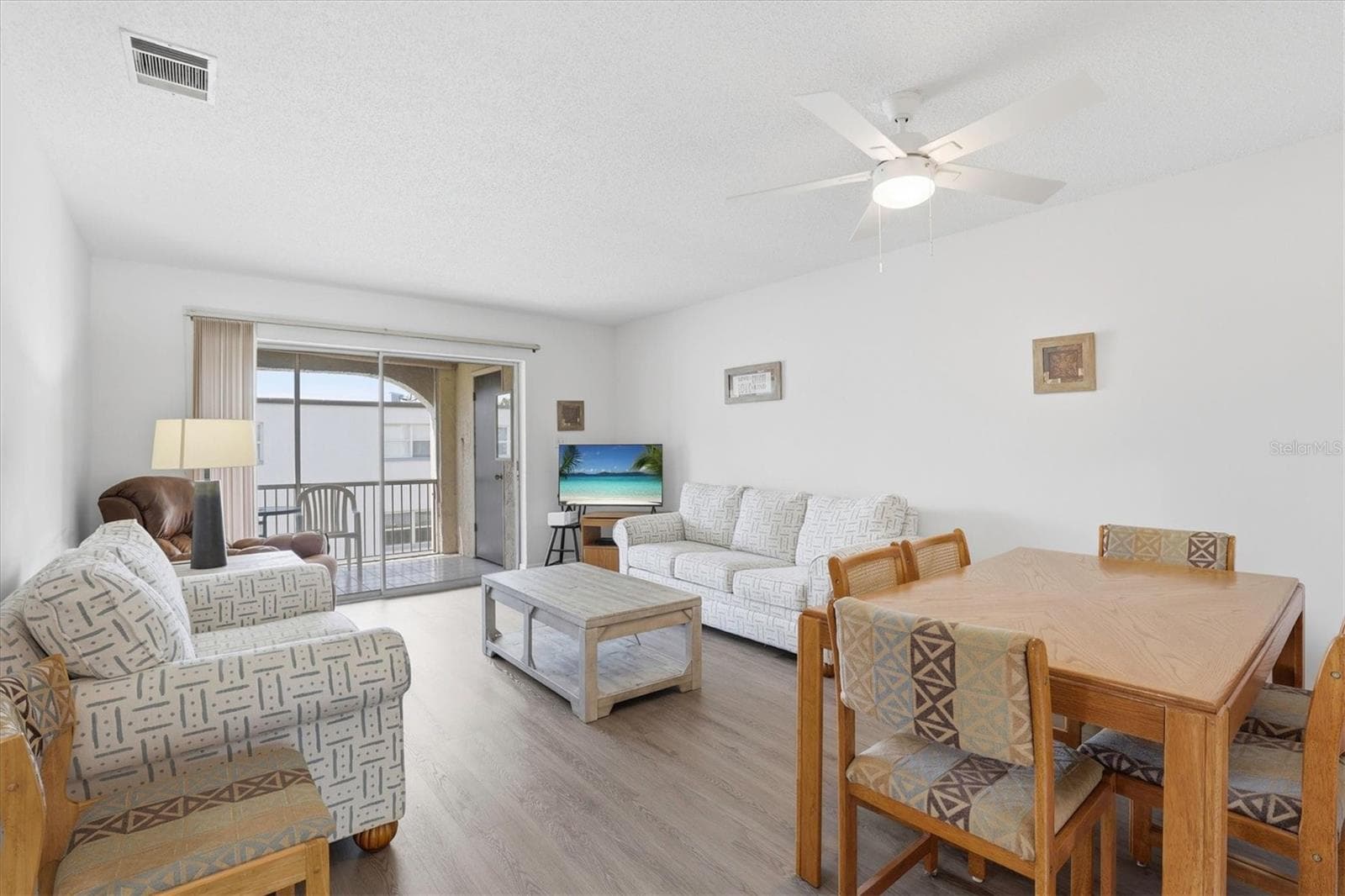 Living / Dining combo - 7701 STARKEY RD #412, SEMINOLE