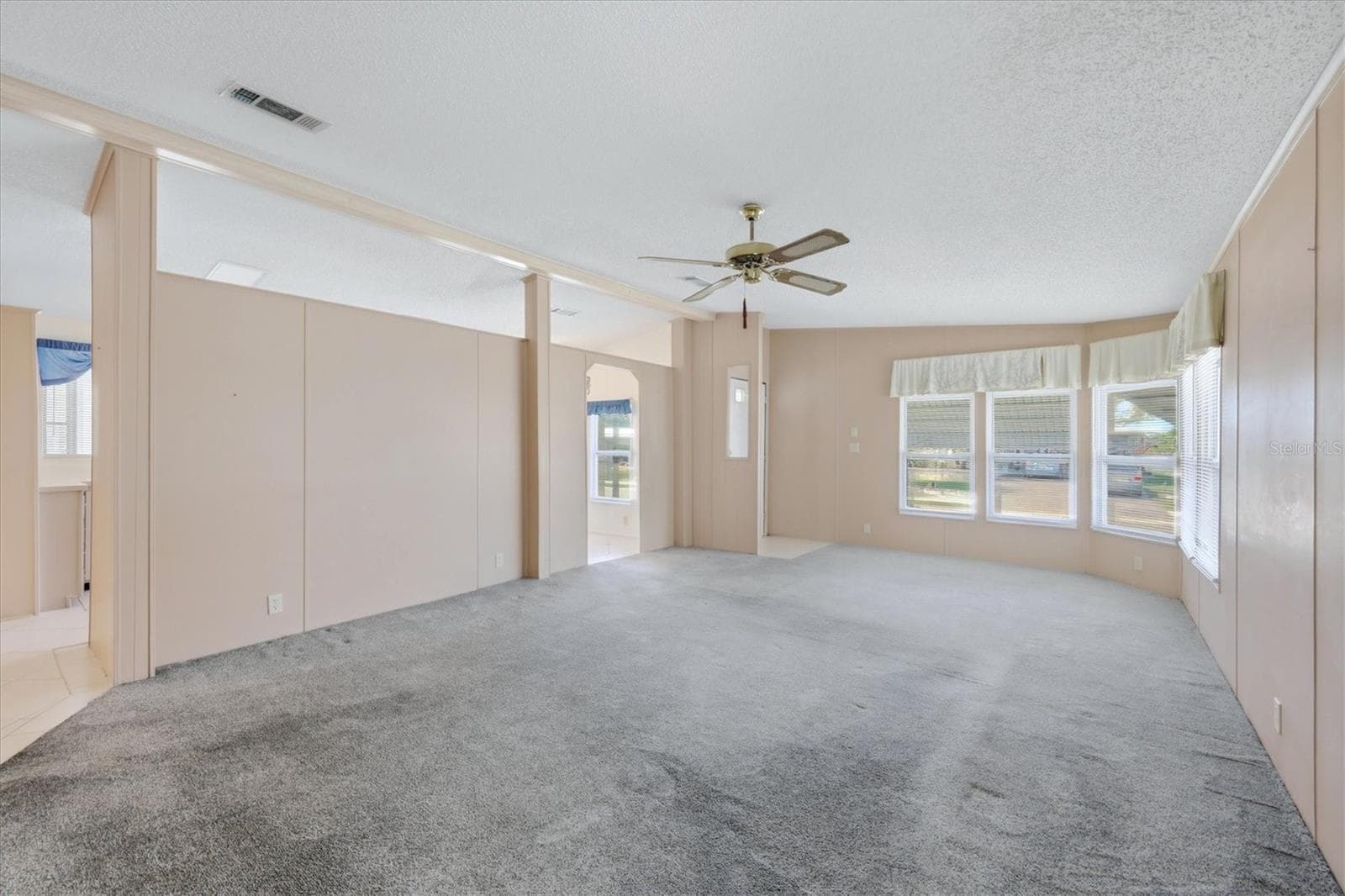 Living Room - 8420 IMPERIAL CIR, PALMETTO