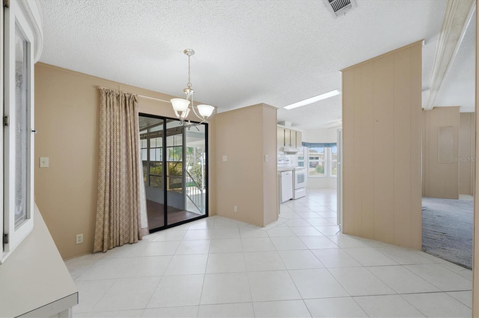 Dining Room - 8420 IMPERIAL CIR, PALMETTO
