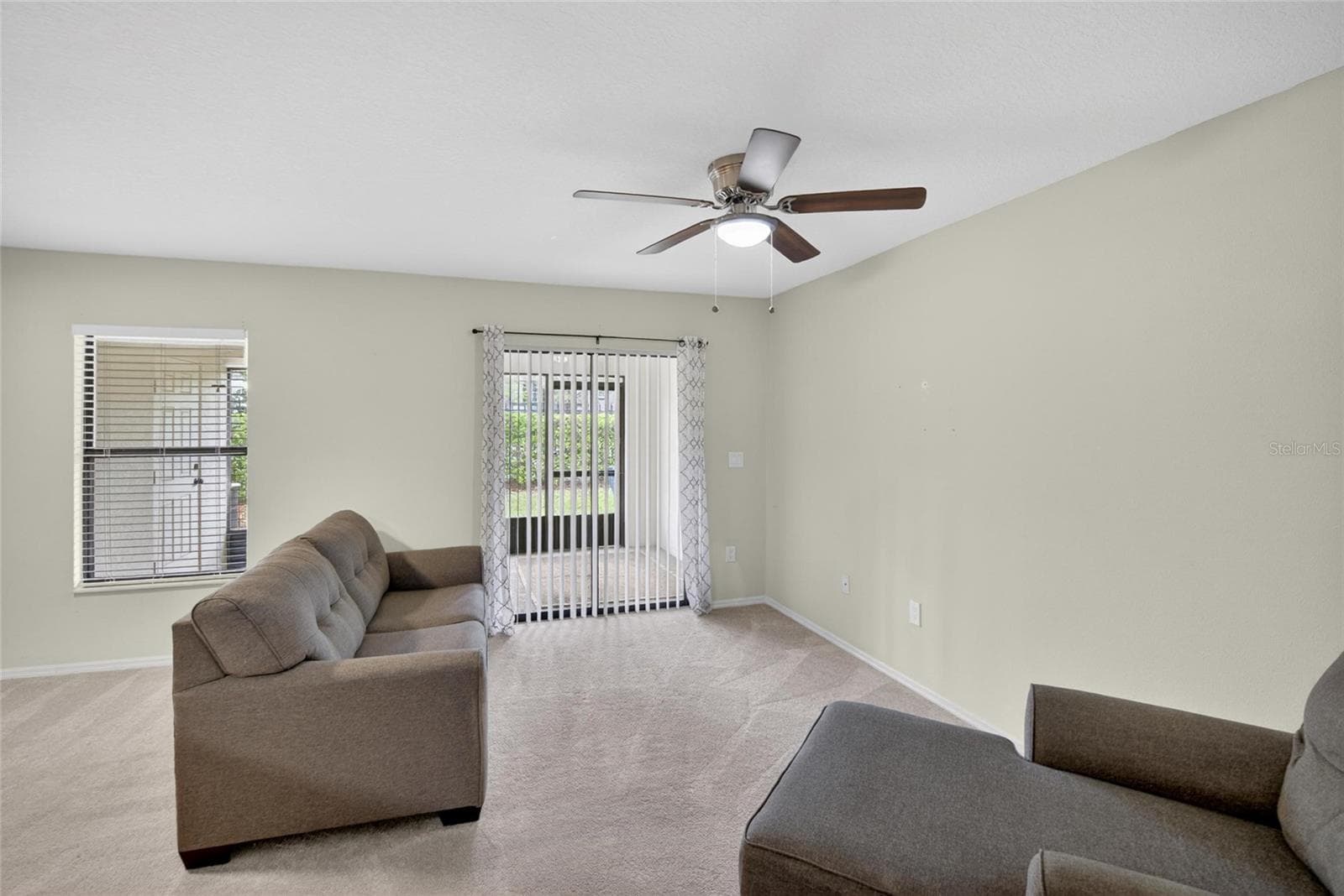 Townhouse at 2605 OLEANDER LAKES DR, BRANDON, photo 15 of 68