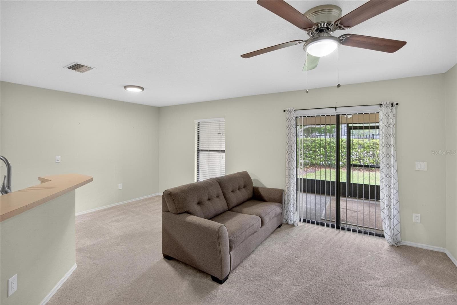 Townhouse at 2605 OLEANDER LAKES DR, BRANDON, photo 16 of 68