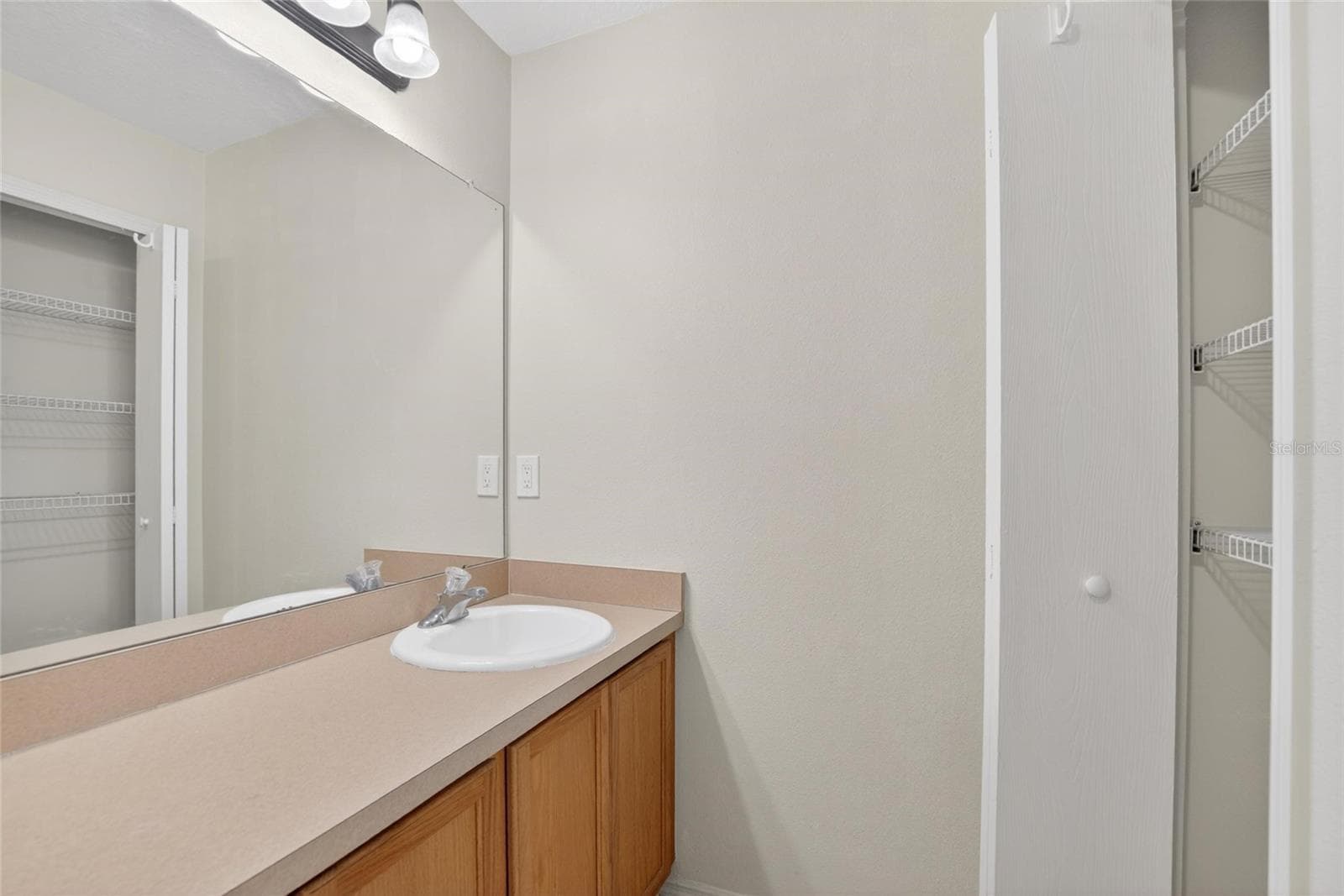 Townhouse at 2605 OLEANDER LAKES DR, BRANDON, photo 27 of 68