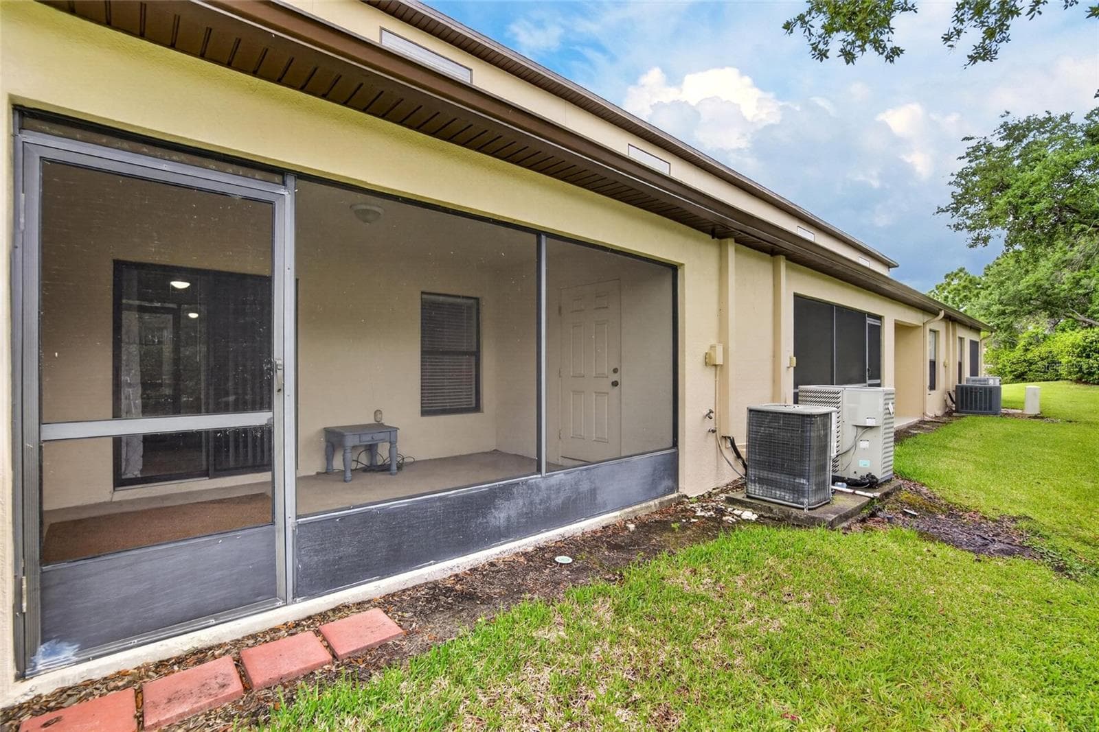 Townhouse at 2605 OLEANDER LAKES DR, BRANDON, photo 52 of 68