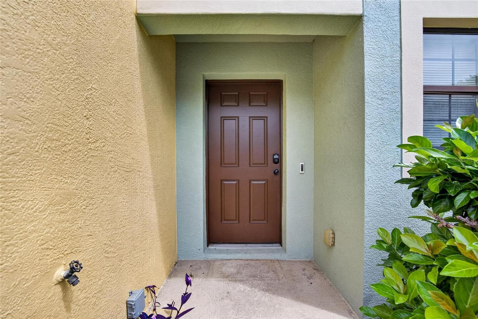 Townhouse at 2605 OLEANDER LAKES DR, BRANDON, photo 55 of 68
