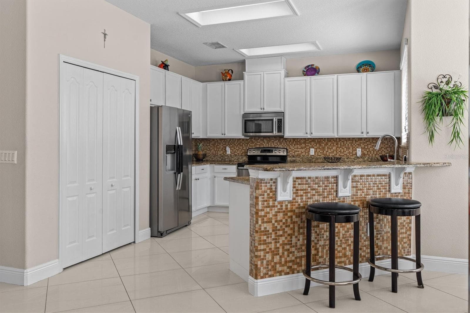 Single Family Residence at 12955 MOSS PARK RIDGE DR, ORLANDO, photo 13 of 43