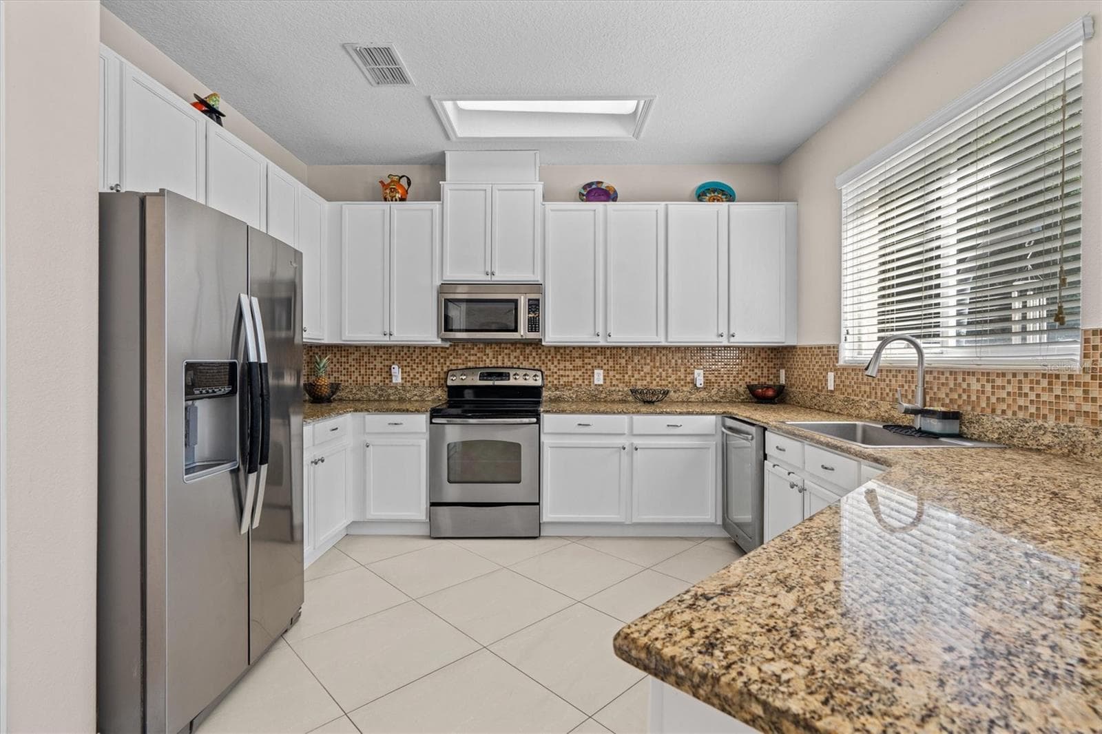 Single Family Residence at 12955 MOSS PARK RIDGE DR, ORLANDO, photo 14 of 43
