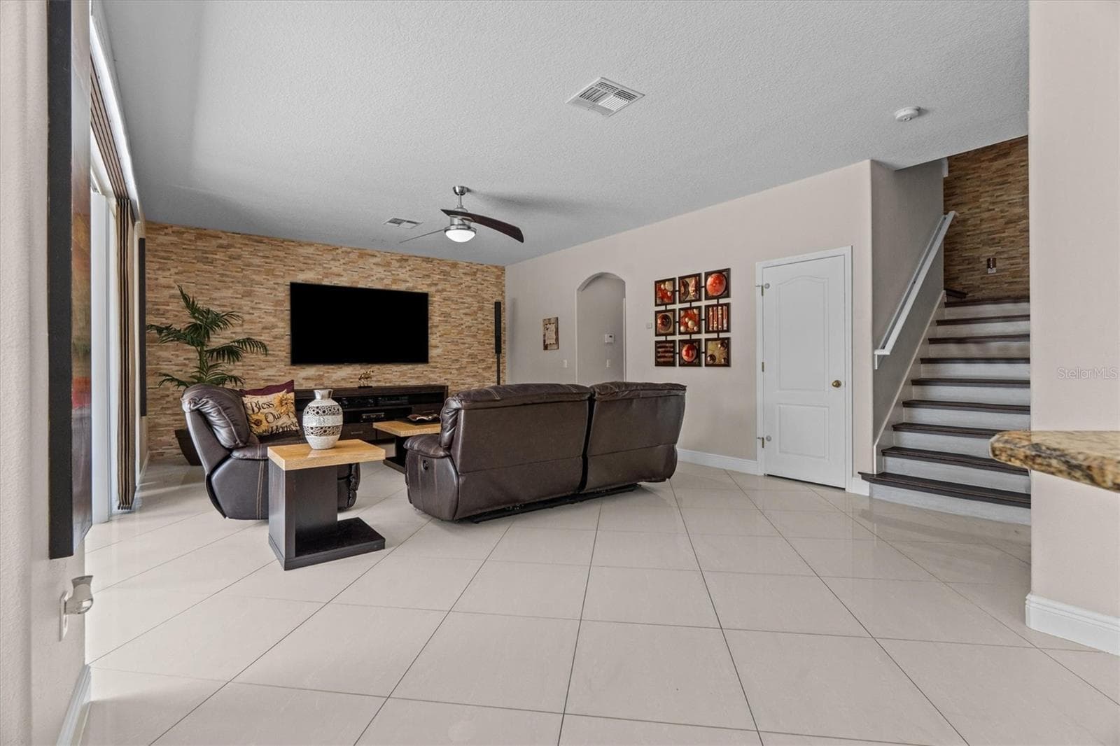 Single Family Residence at 12955 MOSS PARK RIDGE DR, ORLANDO, photo 16 of 43