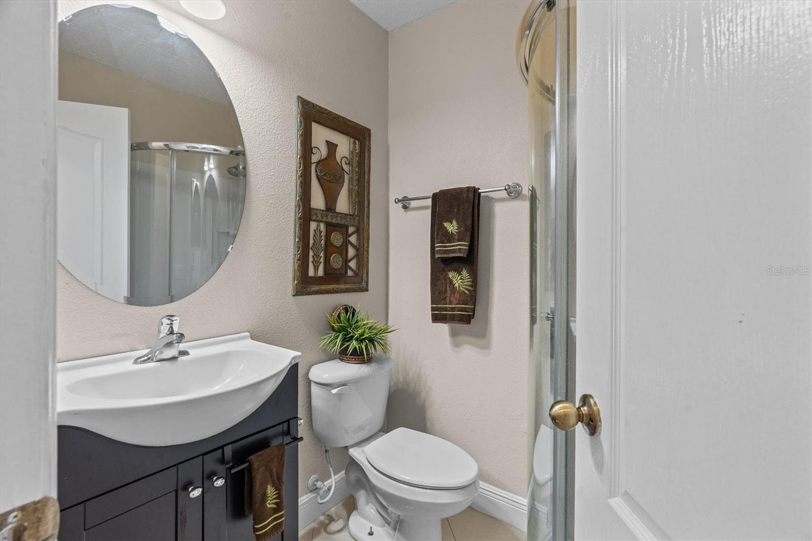 DOWNSTAIRS FULL BATH - 12955 MOSS PARK RIDGE DR, ORLANDO
