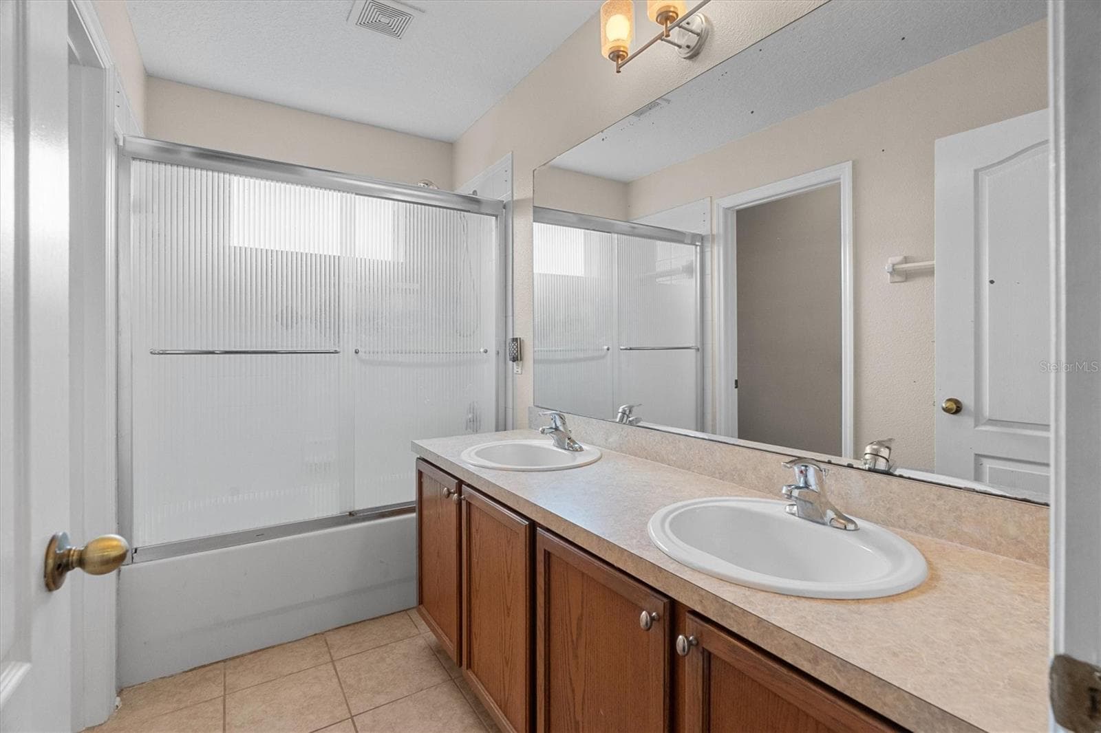 Single Family Residence at 12955 MOSS PARK RIDGE DR, ORLANDO, photo 25 of 43