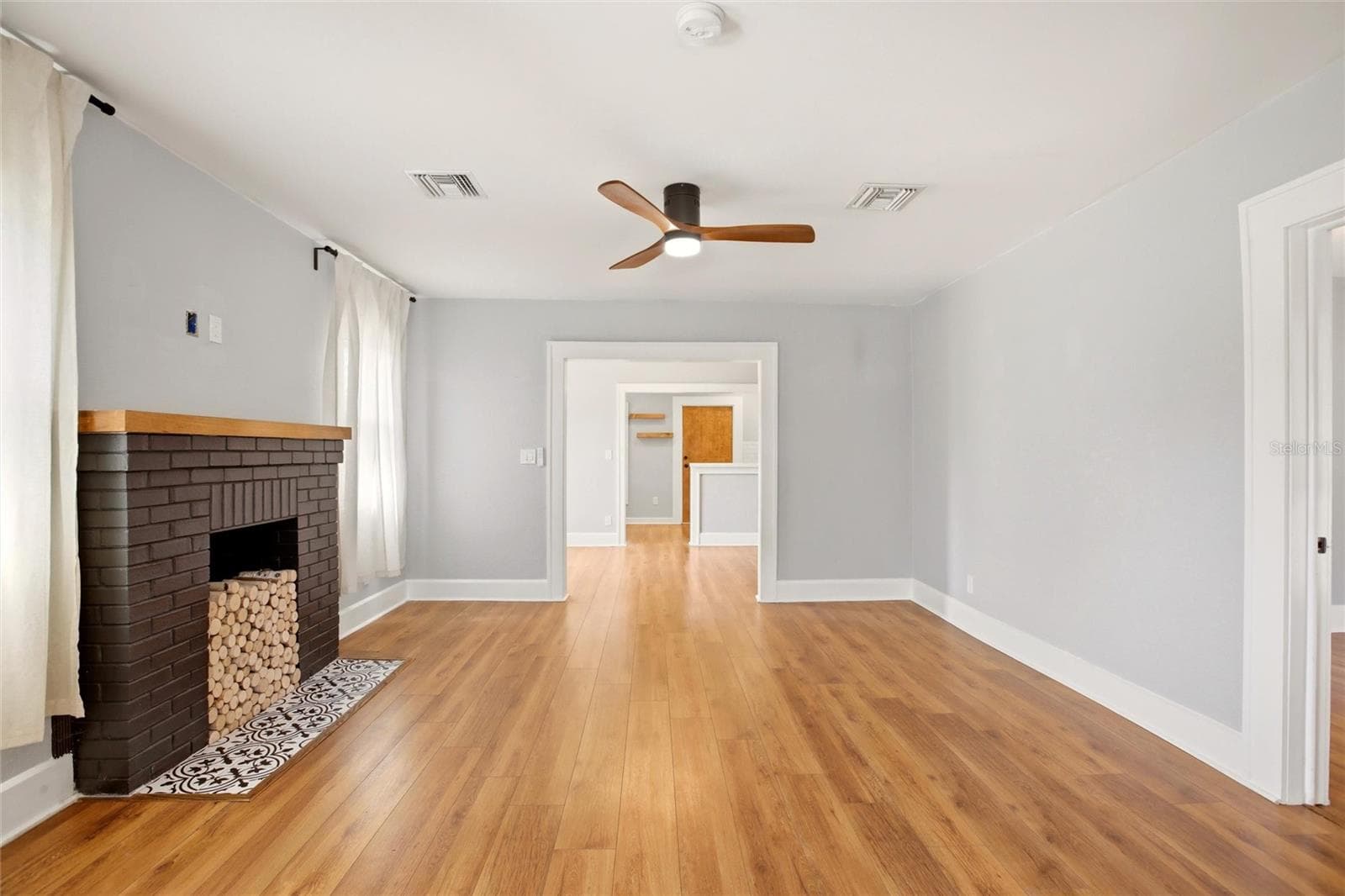Single Family Residence at 4551 19TH AVE S, ST PETERSBURG, photo 5 of 33