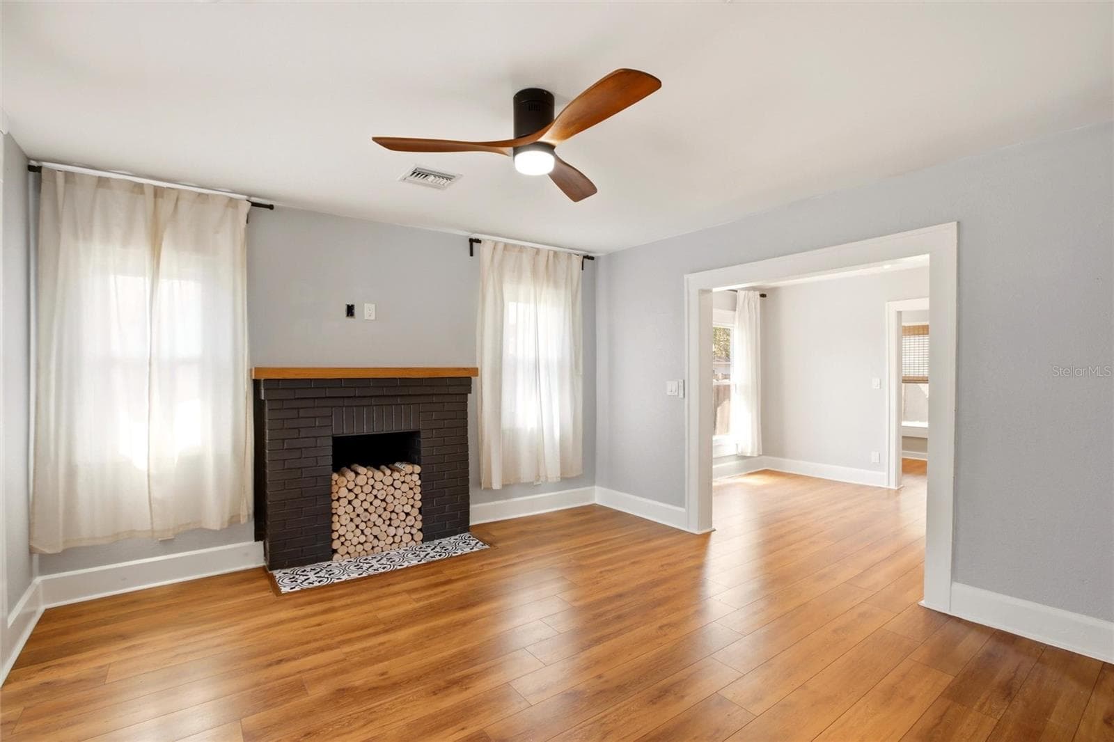 Single Family Residence at 4551 19TH AVE S, ST PETERSBURG, photo 6 of 33