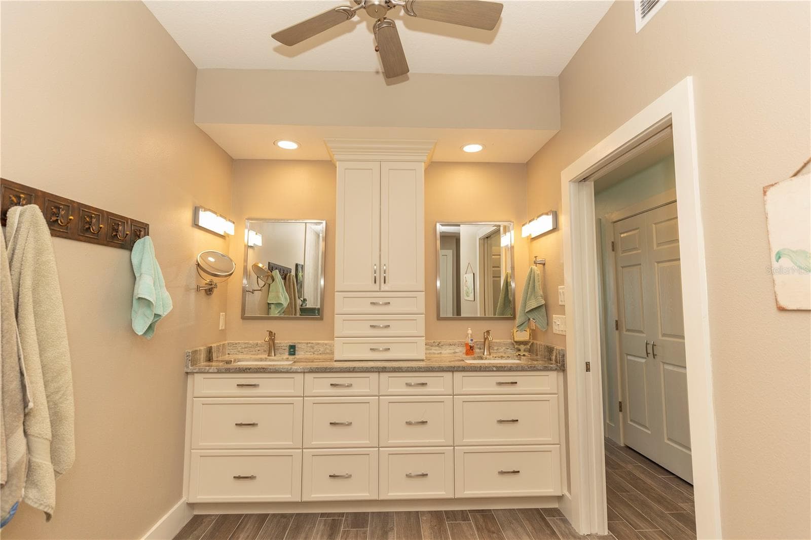 Condominium at 9203 GRIGGS RD #D302, ENGLEWOOD, photo 34 of 75