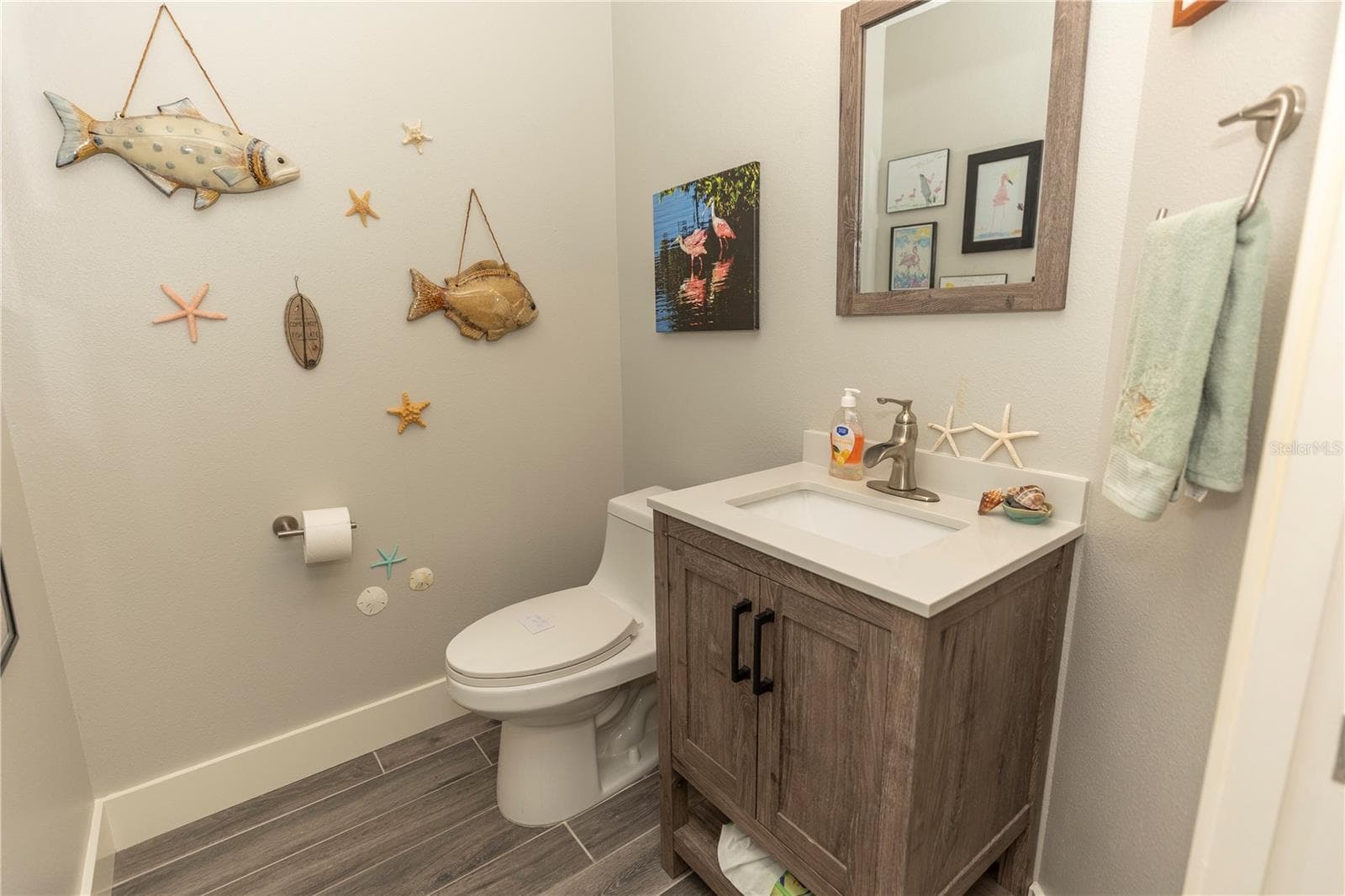 half bath - 9203 GRIGGS RD #D302, ENGLEWOOD