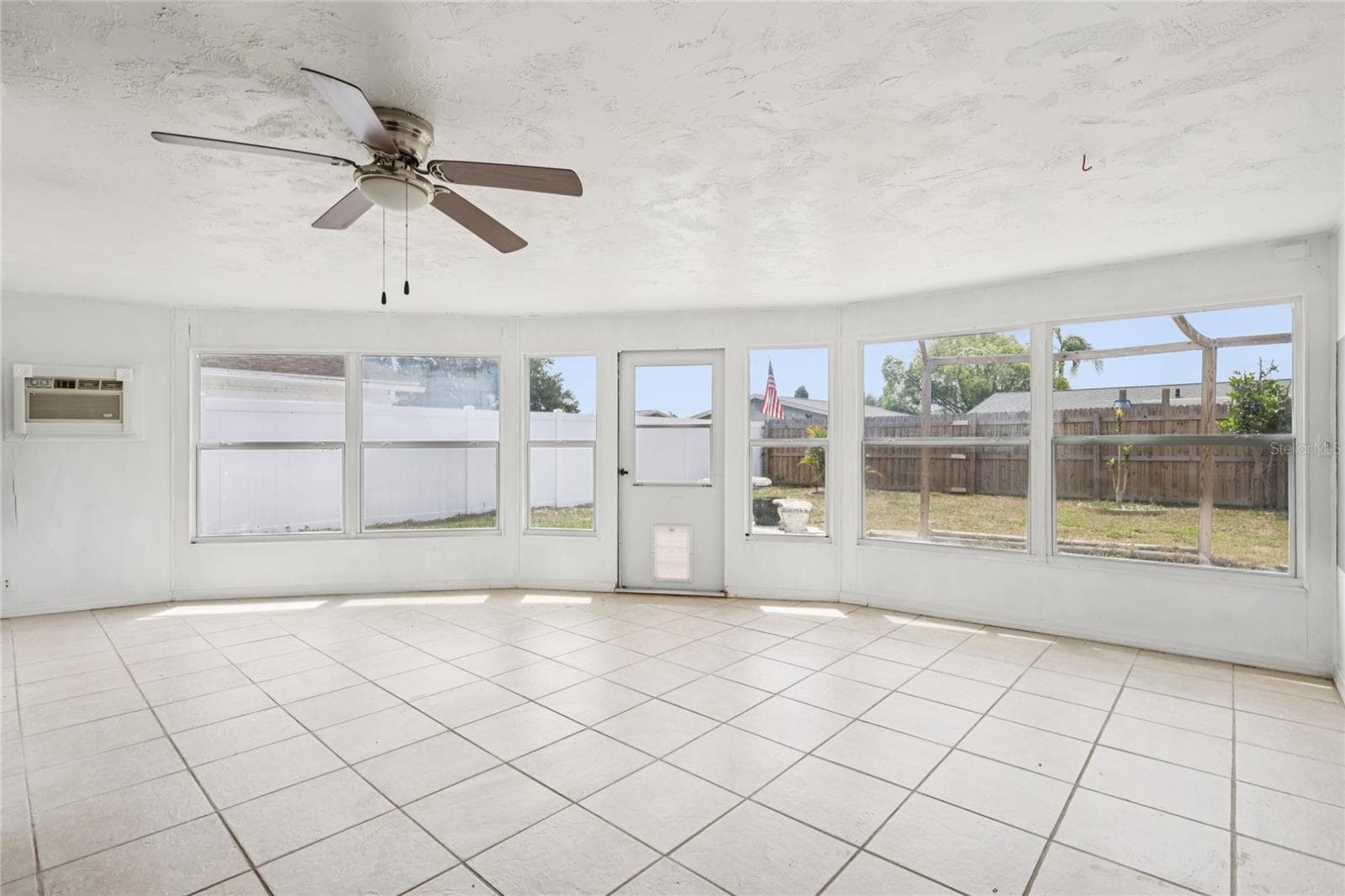 Enclosed lanai - 3548 DARLINGTON RD, HOLIDAY
