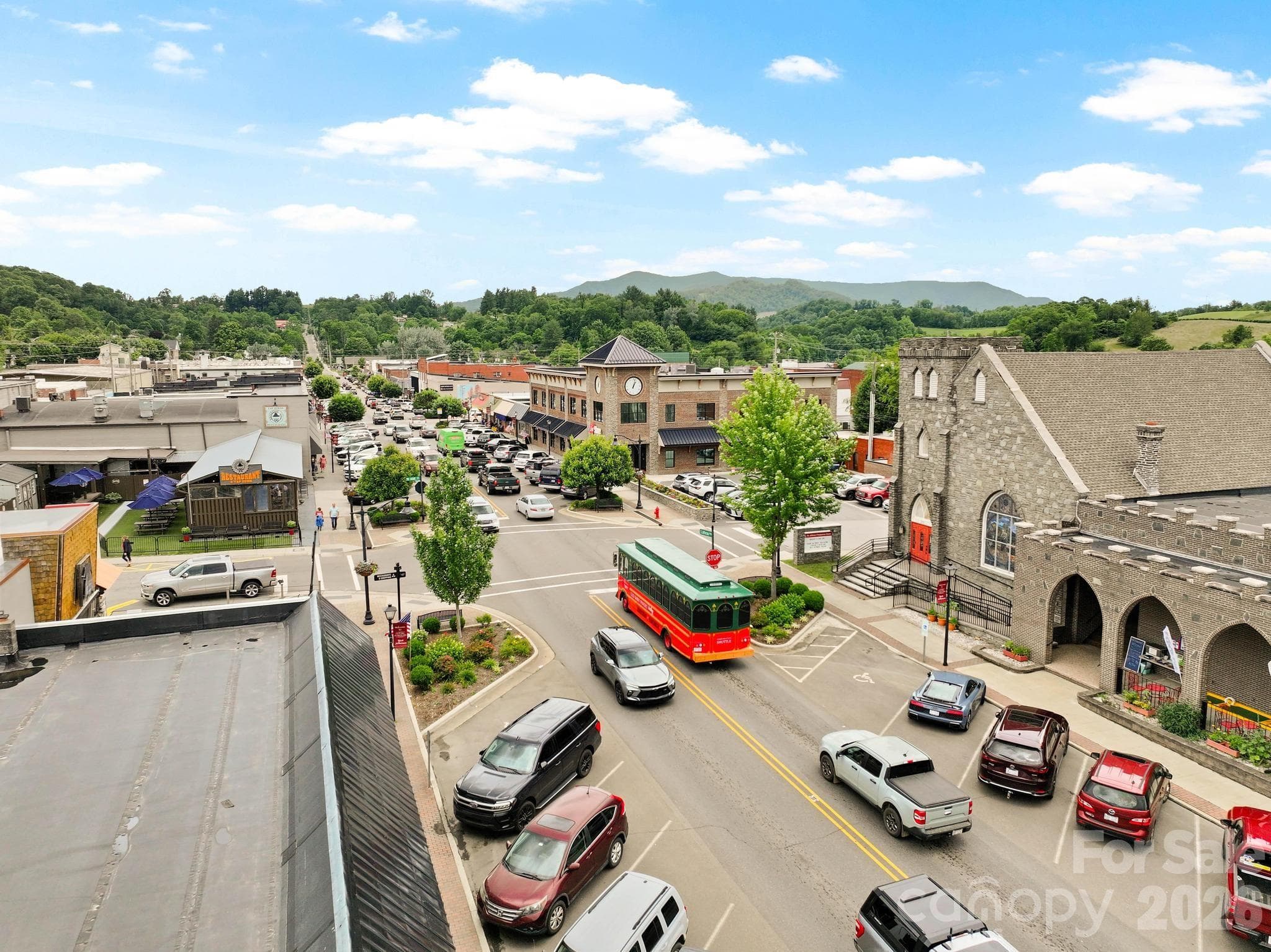 Close to everything West Jefferson has to offer! - 108 Jefferson Station Place, West Jefferson