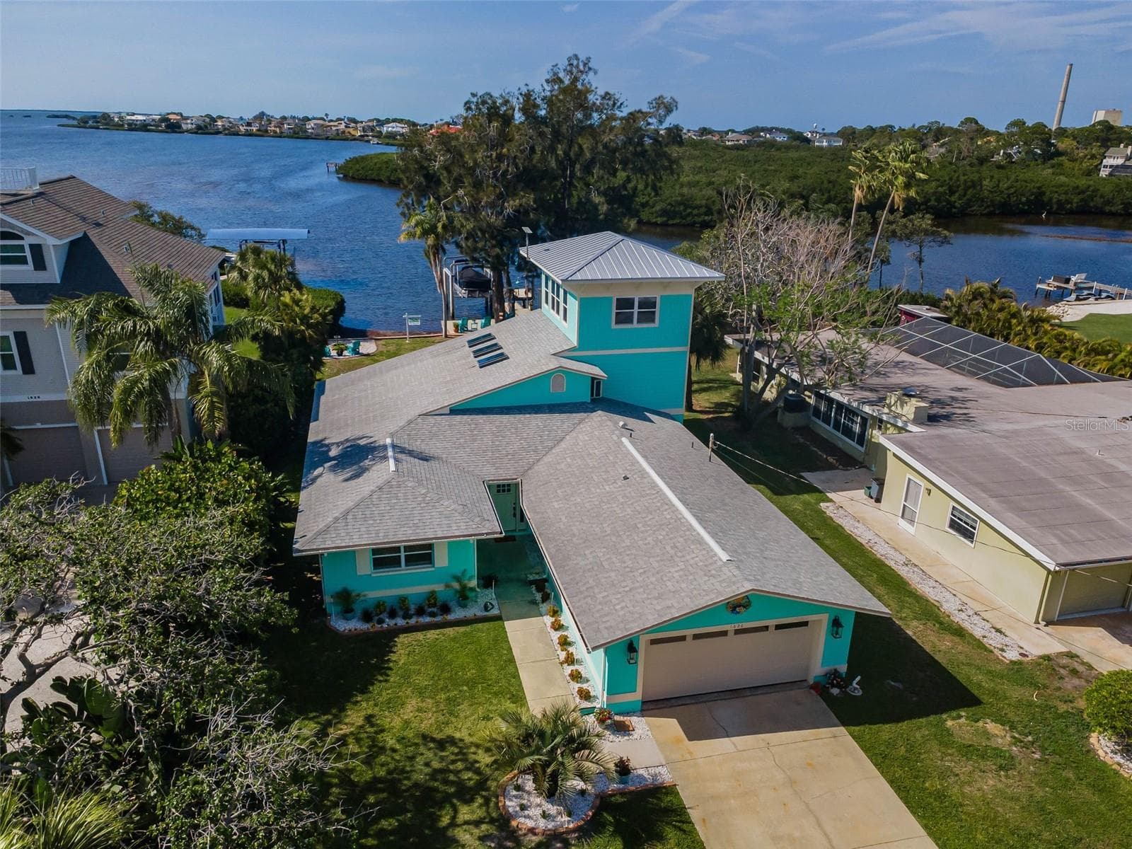 Amazing Home - 1626 SEA BREEZE DR, TARPON SPRINGS