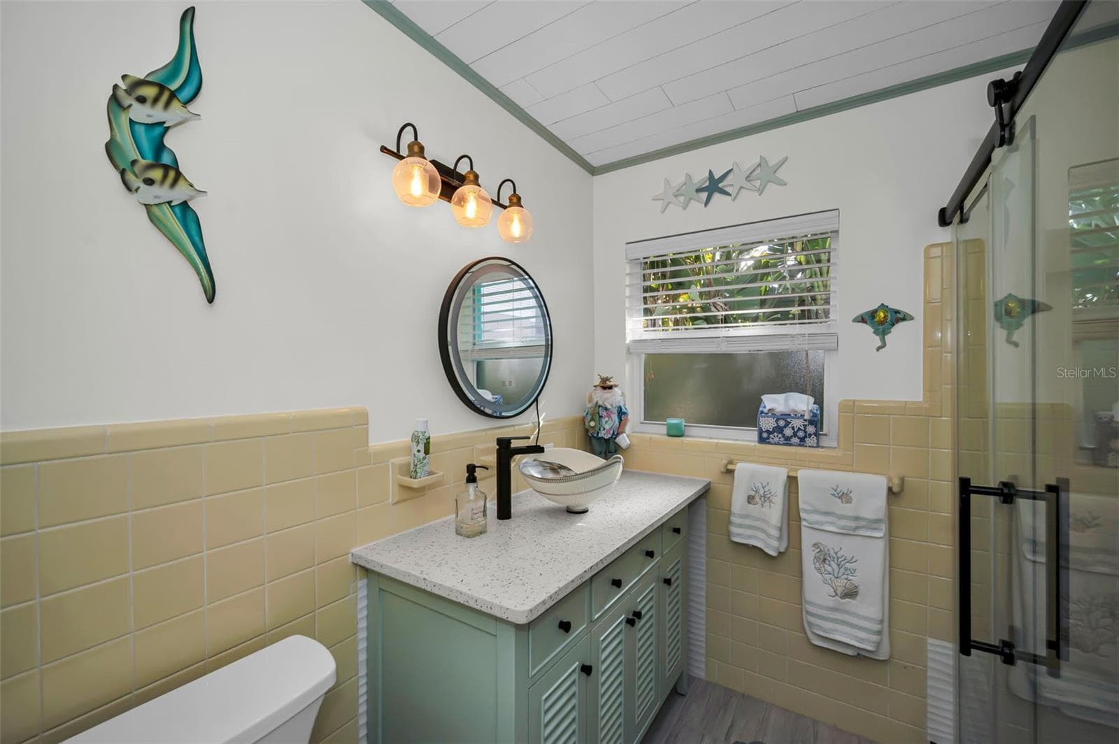Vintage Bath with a Murano Glass Vessel Stunning - 1626 SEA BREEZE DR, TARPON SPRINGS