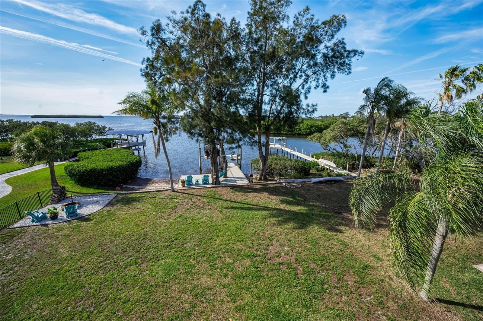 Single Family Residence at 1626 SEA BREEZE DR, TARPON SPRINGS, photo 55 of 100