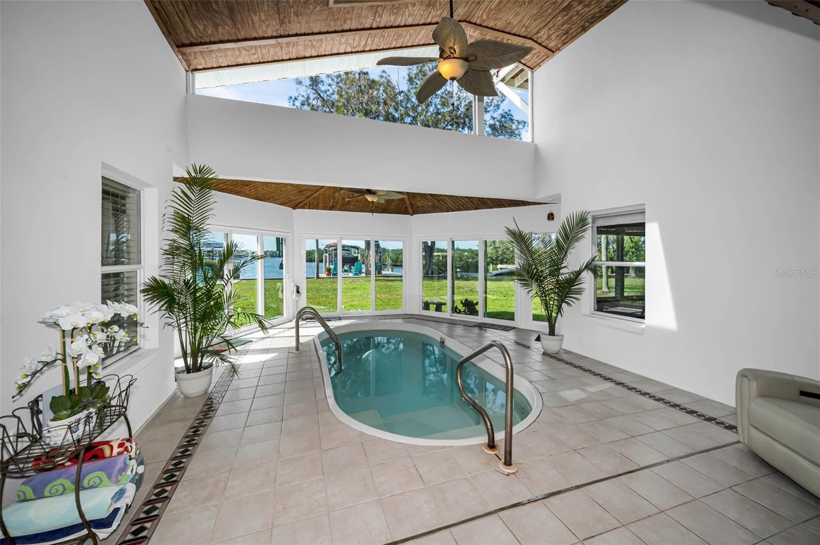 Single Family Residence at 1626 SEA BREEZE DR, TARPON SPRINGS, photo 70 of 100