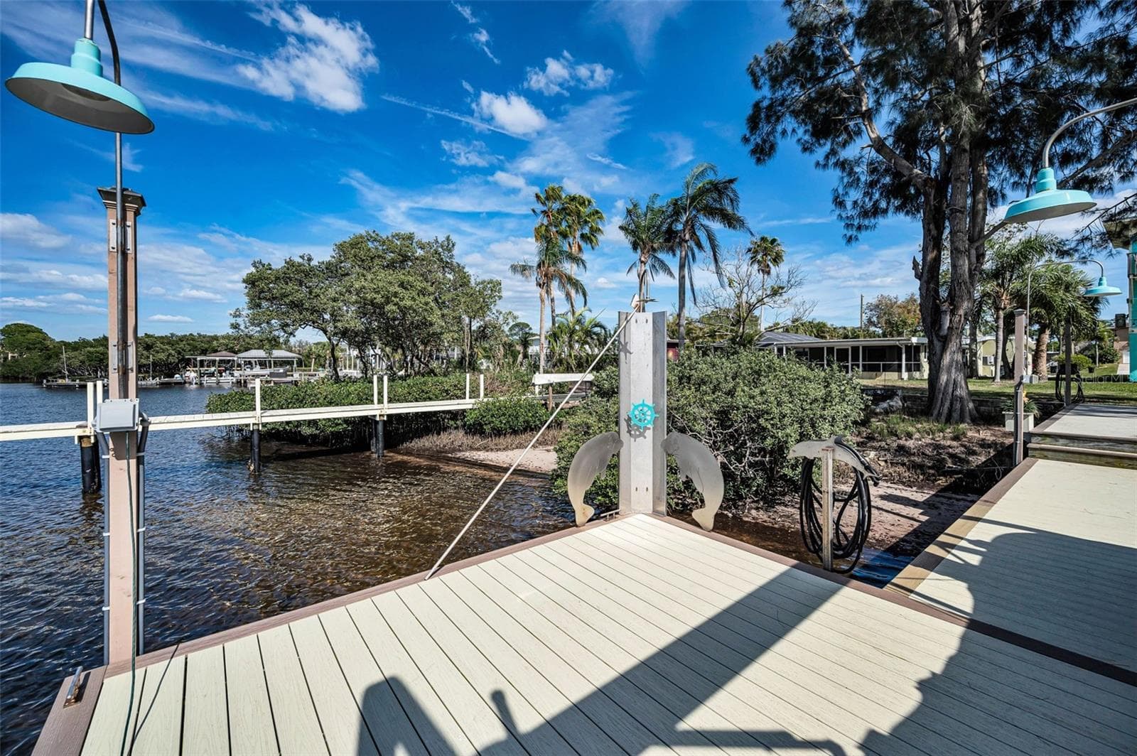 Outdoor shower after your day out on the Gulf - 1626 SEA BREEZE DR, TARPON SPRINGS