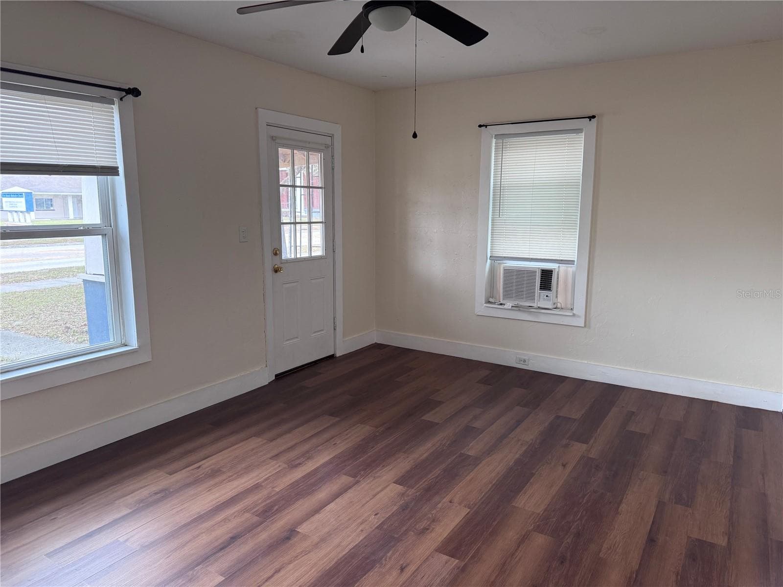 Unit 112 living room - 108 E BROADWAY ST, FORT MEADE