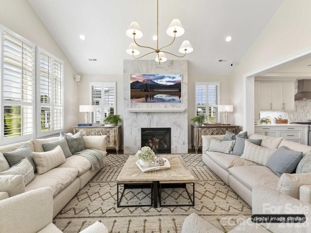 Single Family Residence at 3137 Country Club Drive, Charlotte, photo 6 of 39