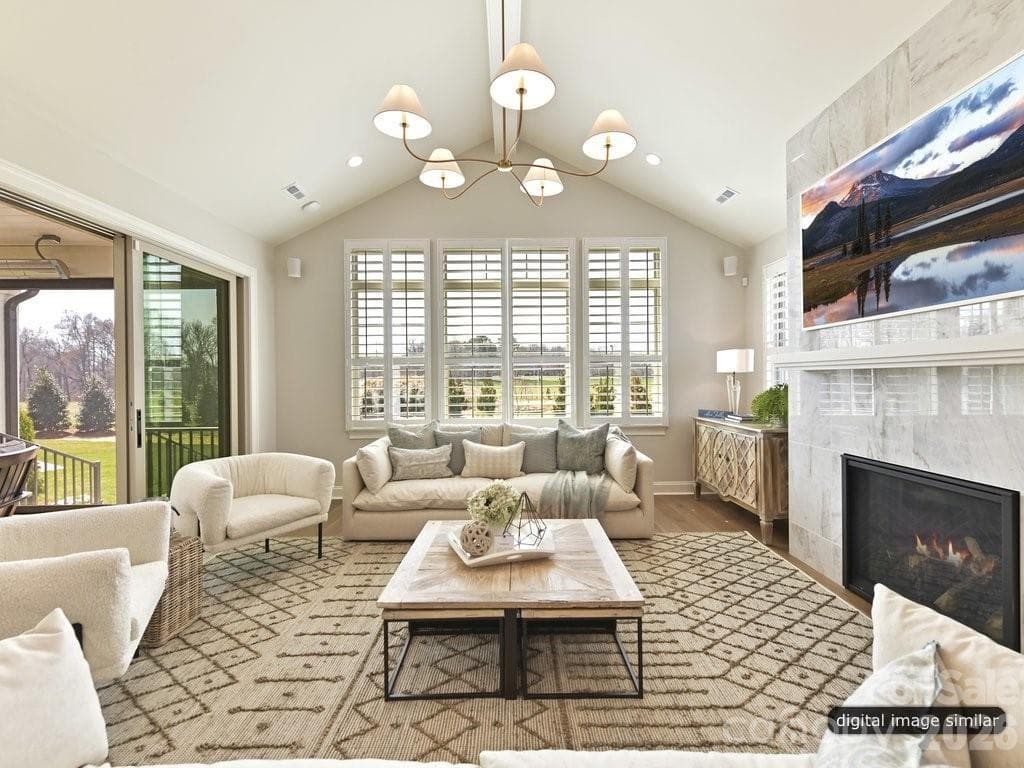 Single Family Residence at 3137 Country Club Drive, Charlotte, photo 12 of 39