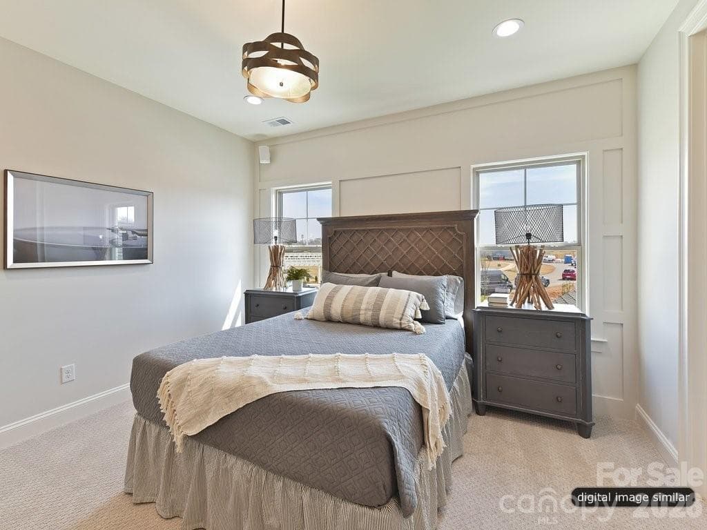 Bedroom 3 with ensuite bathroom - 3137 Country Club Drive, Charlotte
