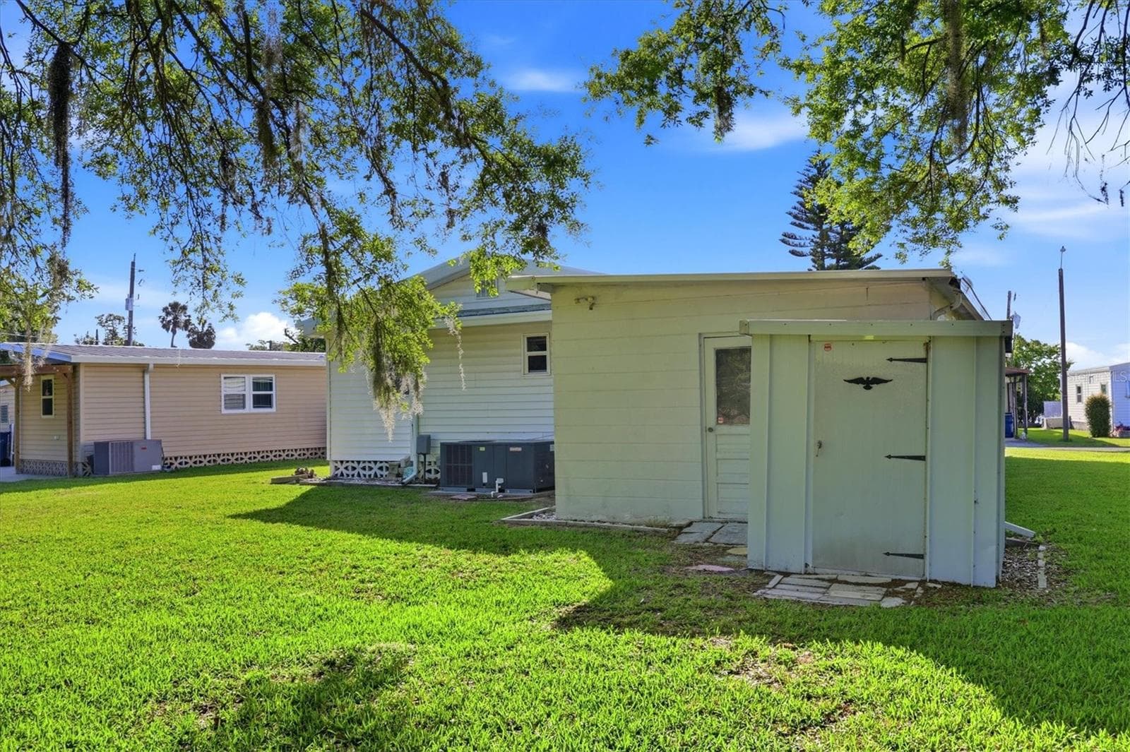 Extra shed - 1419 41ST AVE E, ELLENTON
