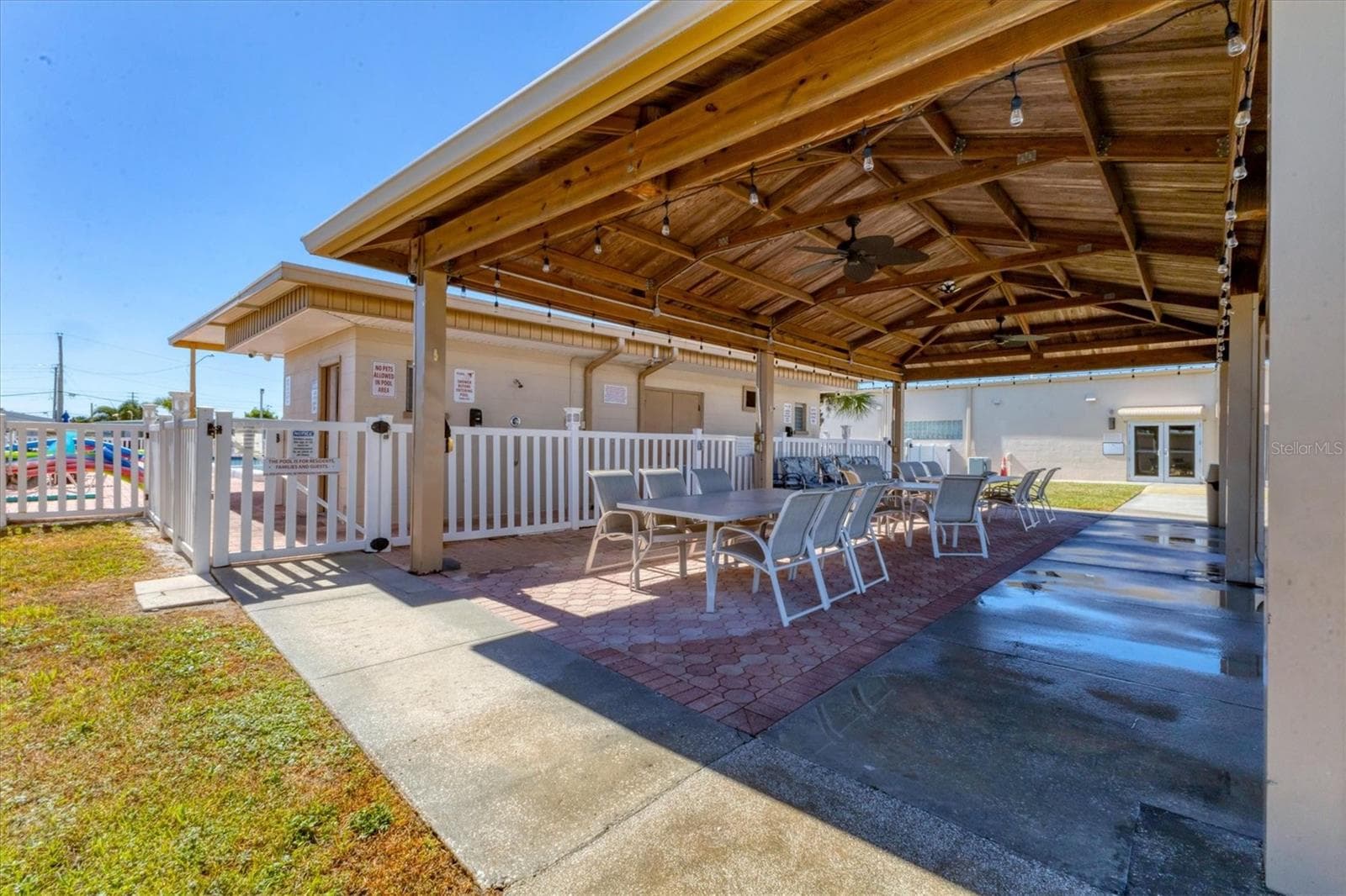 Pool Cabana - 1419 41ST AVE E, ELLENTON