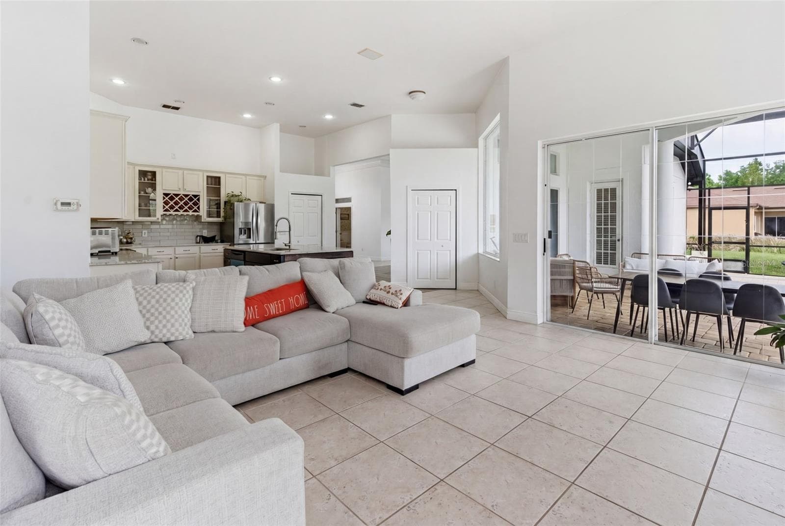 Single Family Residence at 4529 CAESAR AVE, ORLANDO, photo 9 of 56