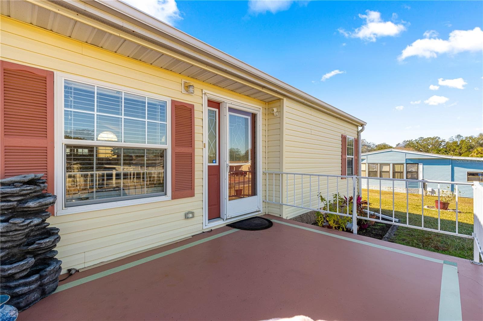 Manufactured Home at 9630 SE 165TH LN, SUMMERFIELD, photo 3 of 19