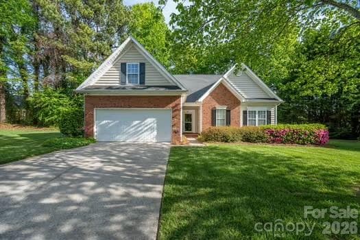 Single Family Residence at 1614 Iverness Court, Gastonia, photo 38 of 44