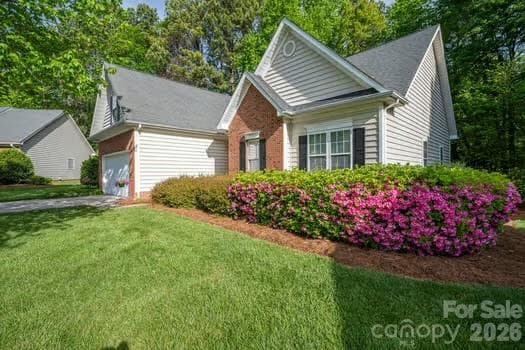 Single Family Residence at 1614 Iverness Court, Gastonia, photo 36 of 44