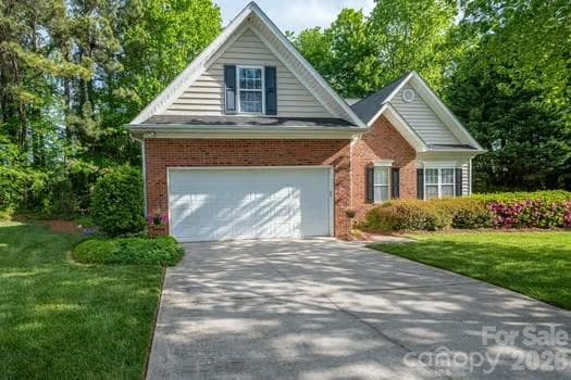 Single Family Residence at 1614 Iverness Court, Gastonia, photo 41 of 44