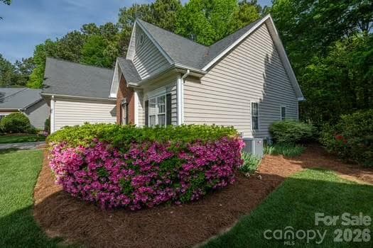 Single Family Residence at 1614 Iverness Court, Gastonia, photo 30 of 44