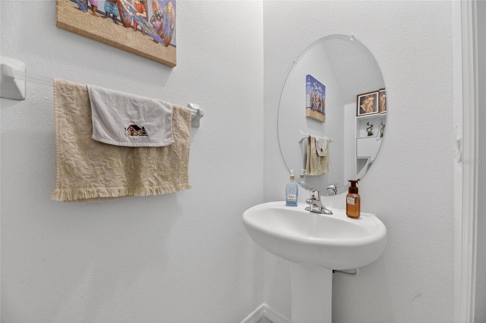 Half Bathroom Downstairs - 5084 FORUM BLVD, HOLIDAY