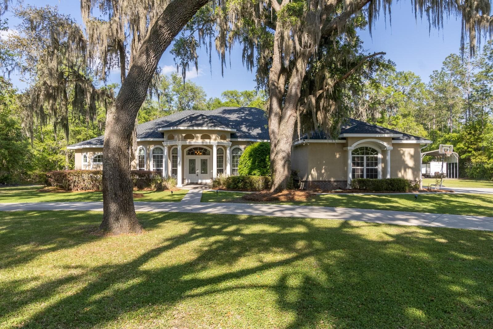 163 NW AMBER CT
