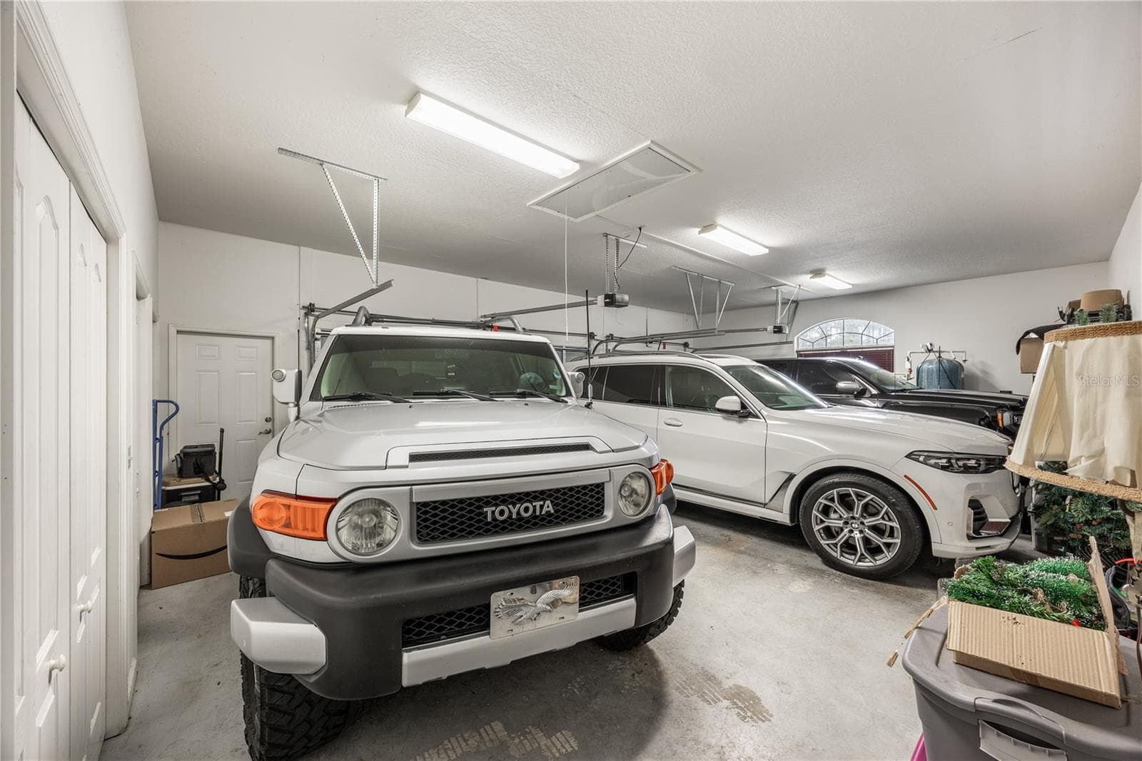3 car garage - 163 NW AMBER CT, LAKE CITY