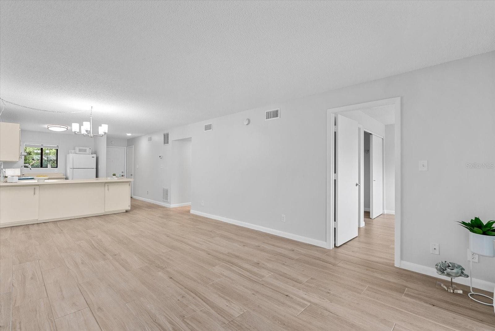Condominium at 6033 34TH ST W #28, BRADENTON, photo 11 of 33