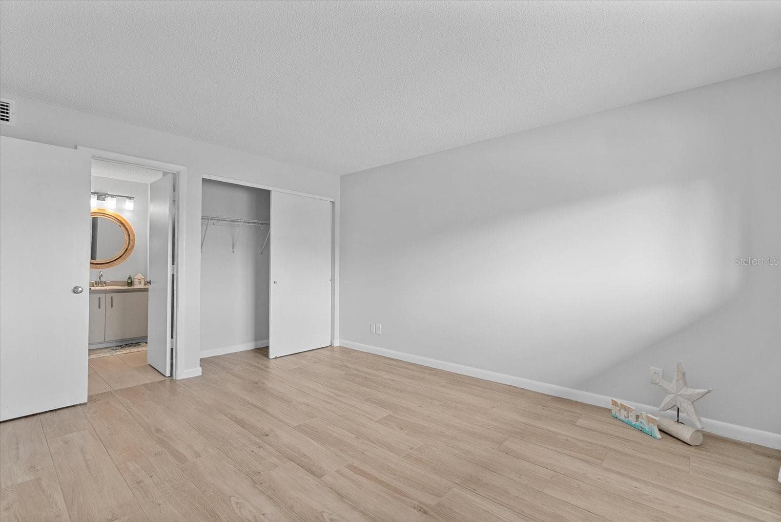 Condominium at 6033 34TH ST W #28, BRADENTON, photo 17 of 33