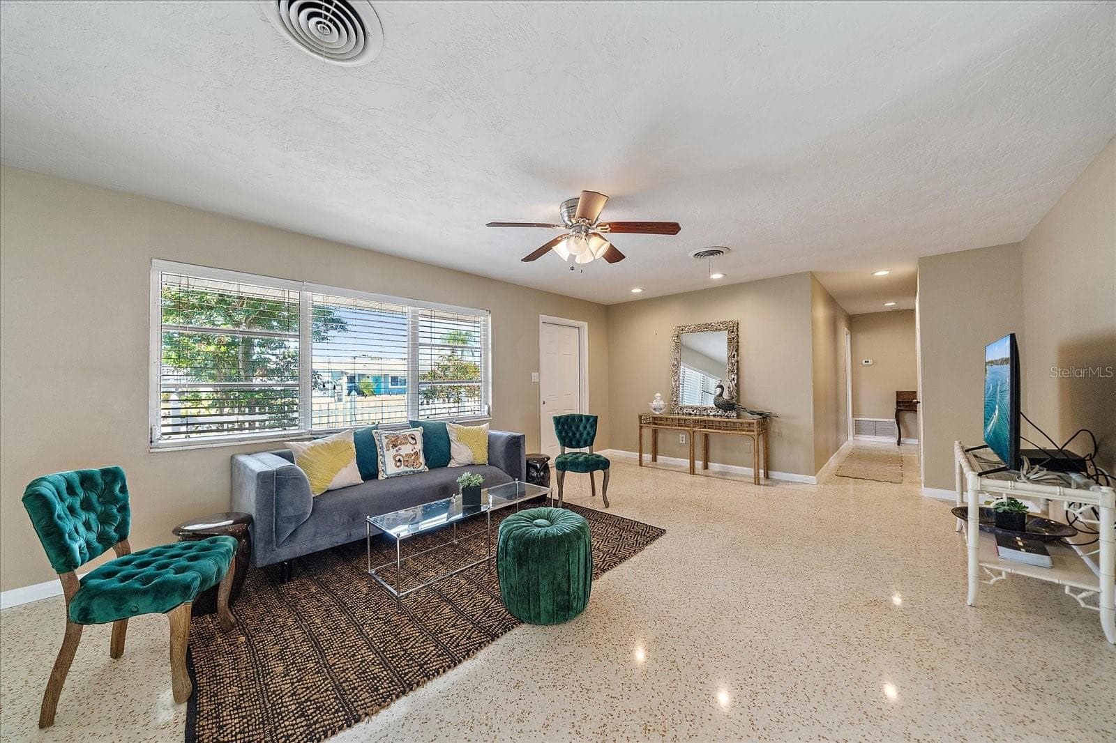 Living Room - 2534 WANETA DR, SARASOTA